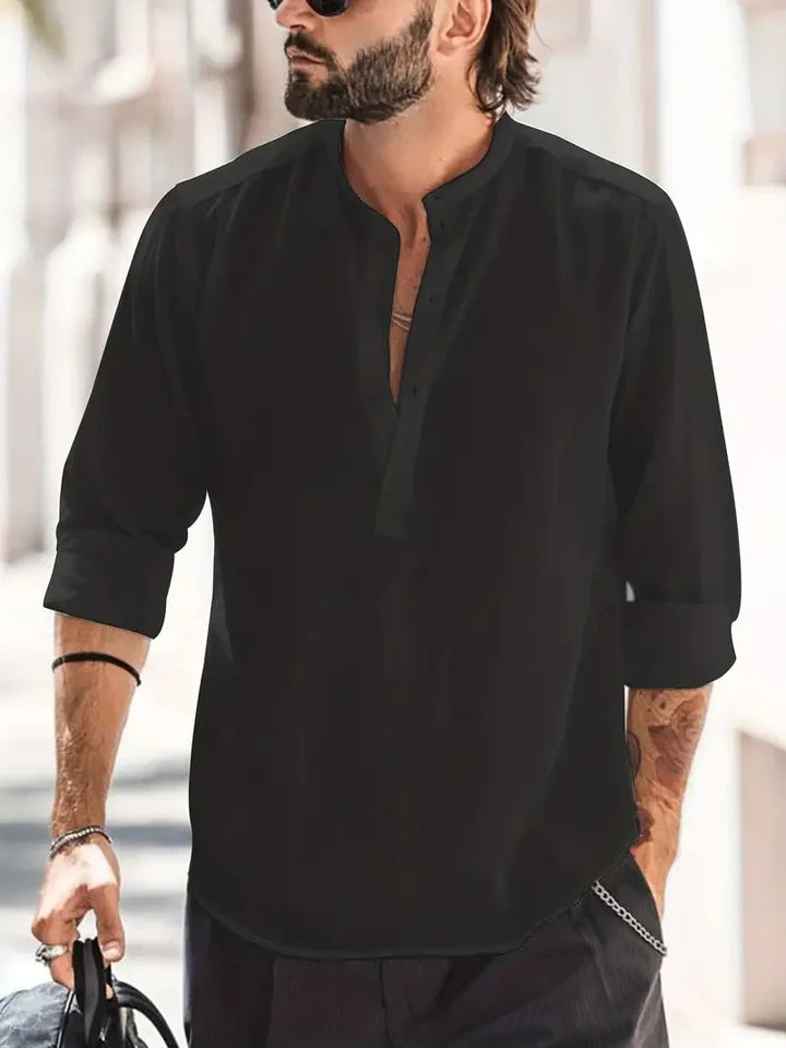 Klassisches Herren-Leinenhemd mit Vintage-Knöpfen und Boot-Ausschnitt