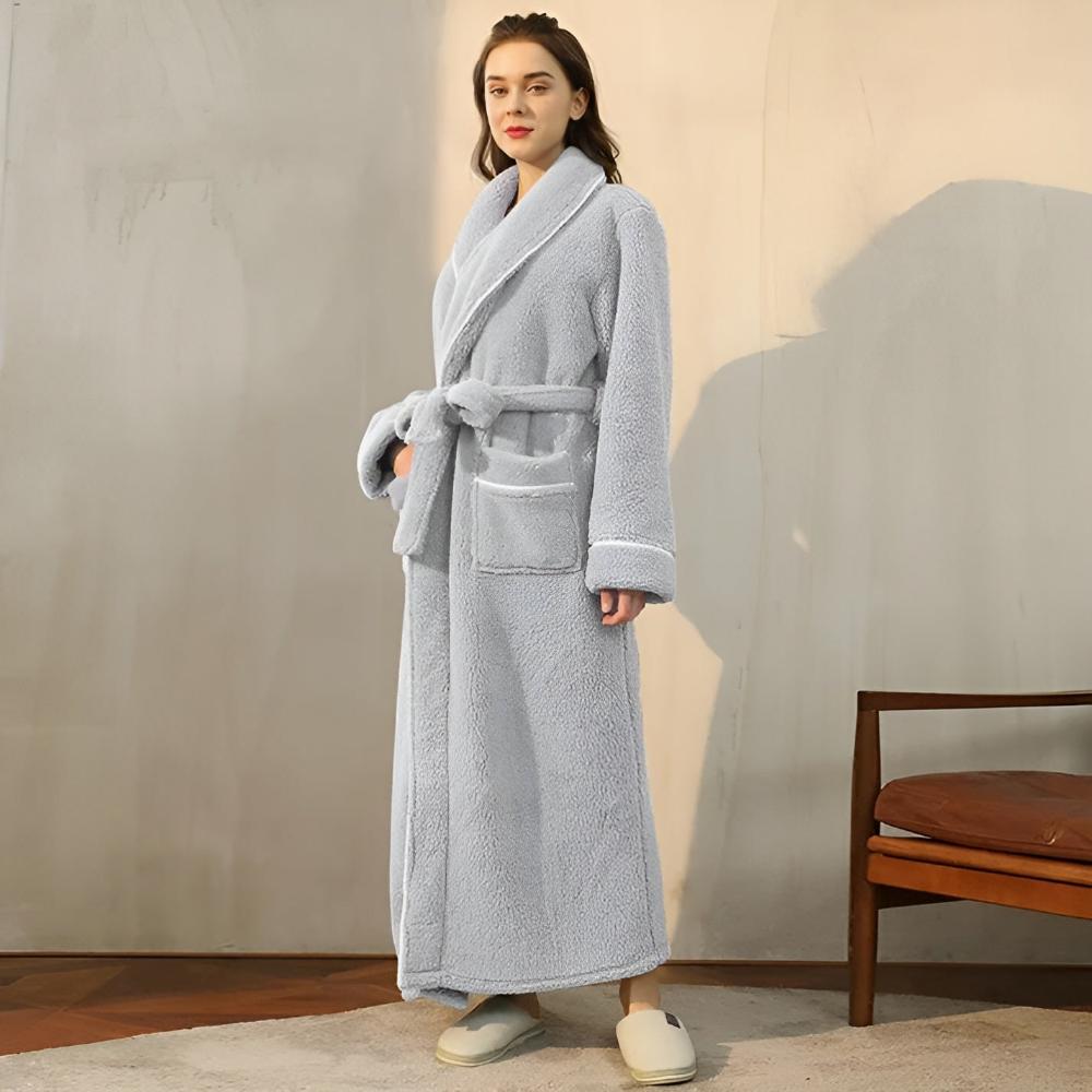Luxuriöser, warmer und bequemer Fleece-Bademantel