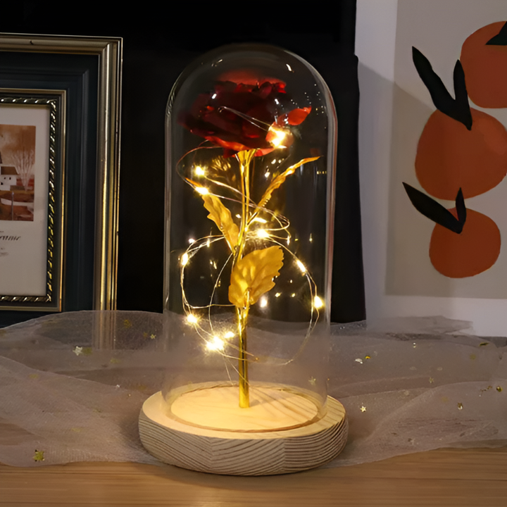 Ewige Rose mit LED-Beleuchtung in einer Glaskuppel
