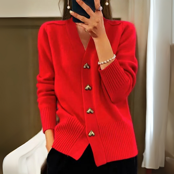 Warme Strickjacke mit Knöpfen