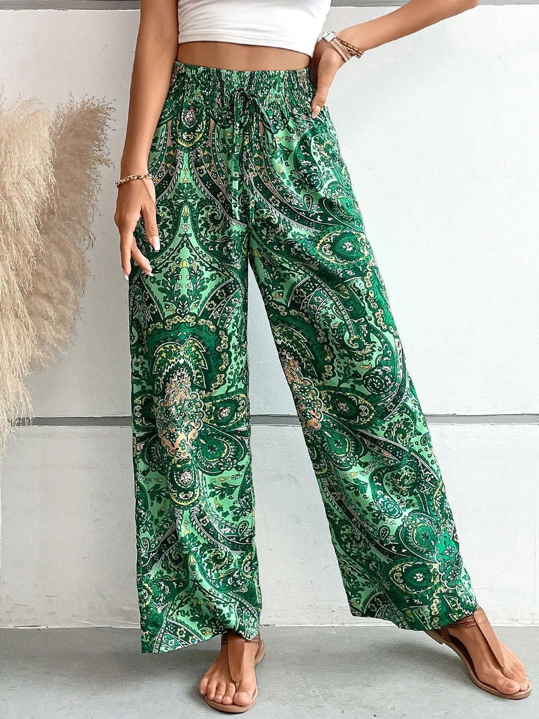 Boho Weite Damenhose mit Schrägtaschen und Paisley-Print