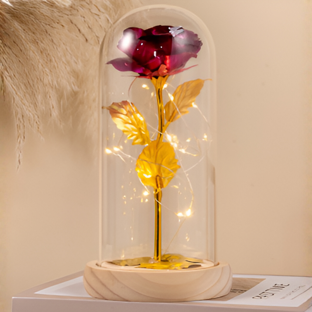 Ewige Rose mit LED-Beleuchtung in einer Glaskuppel