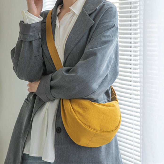 Geräumige Nylon-Umhängetasche für Damen