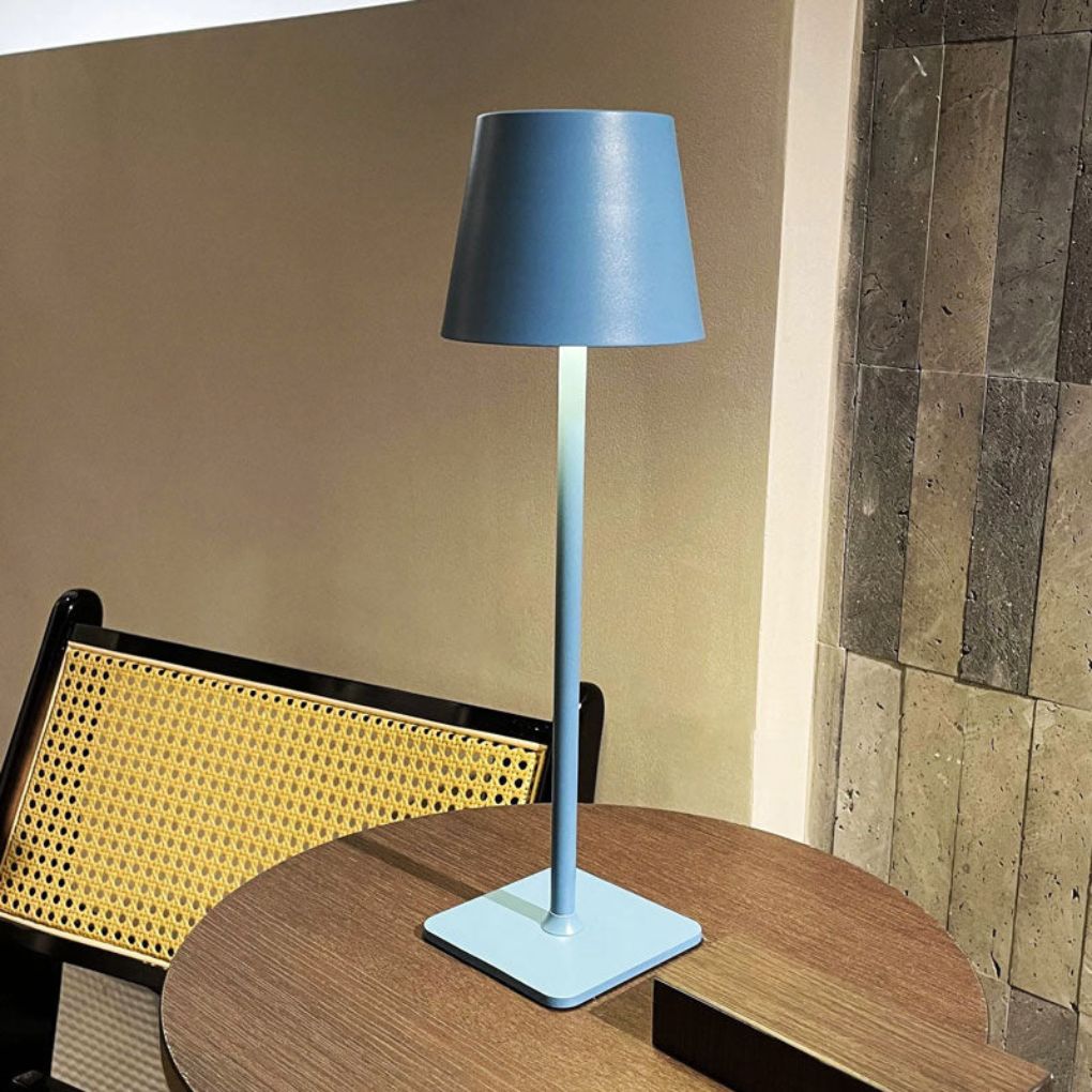 Moderne wiederaufladbare kabellose LED-Tischleuchte
