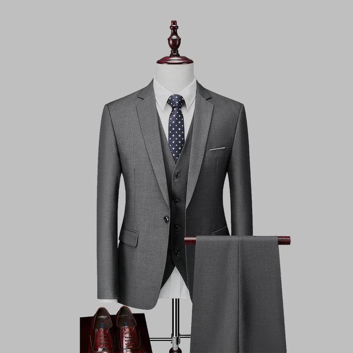 Schwarzer dreiteiliger Herrenanzug