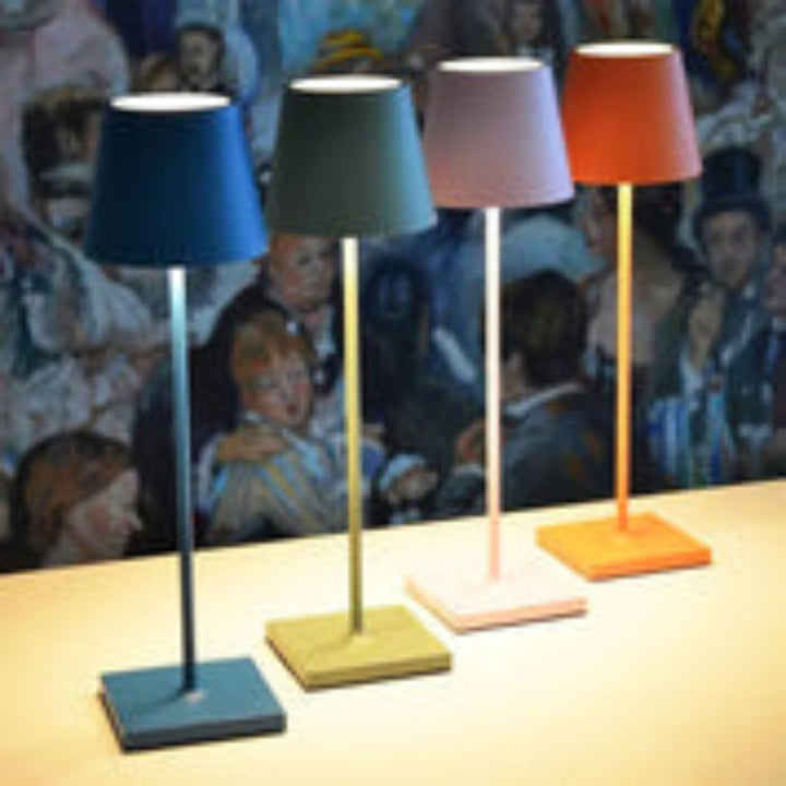 Moderne wiederaufladbare kabellose LED-Tischleuchte