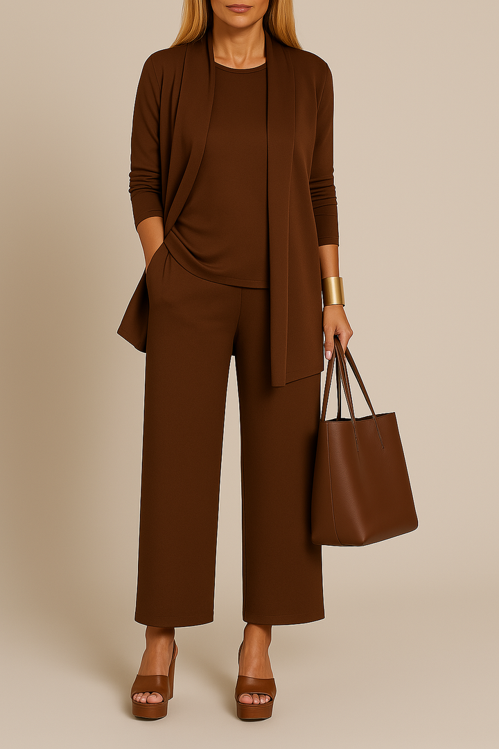 Stilvoller, raffinierter dreiteiliger Anzug