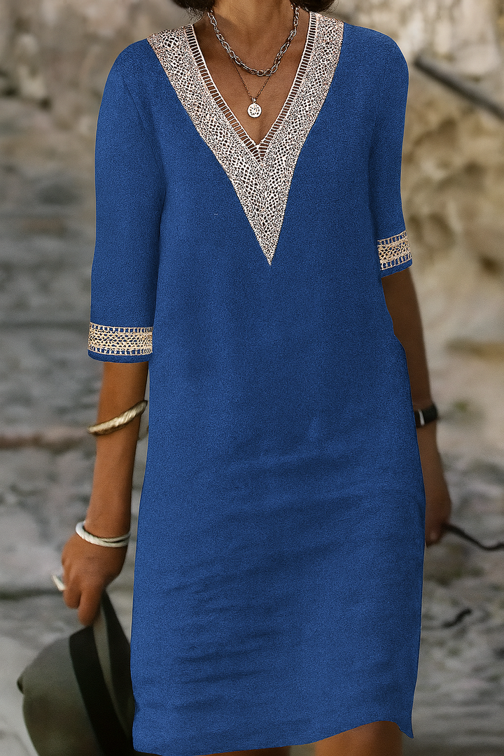 Minikleid aus Baumwoll-Leinen-Mischgewebe mit V-Ausschnitt