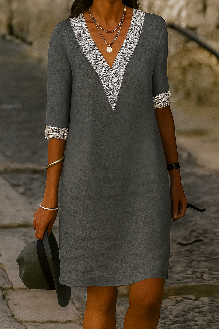 Minikleid aus Baumwoll-Leinen-Mischgewebe mit V-Ausschnitt