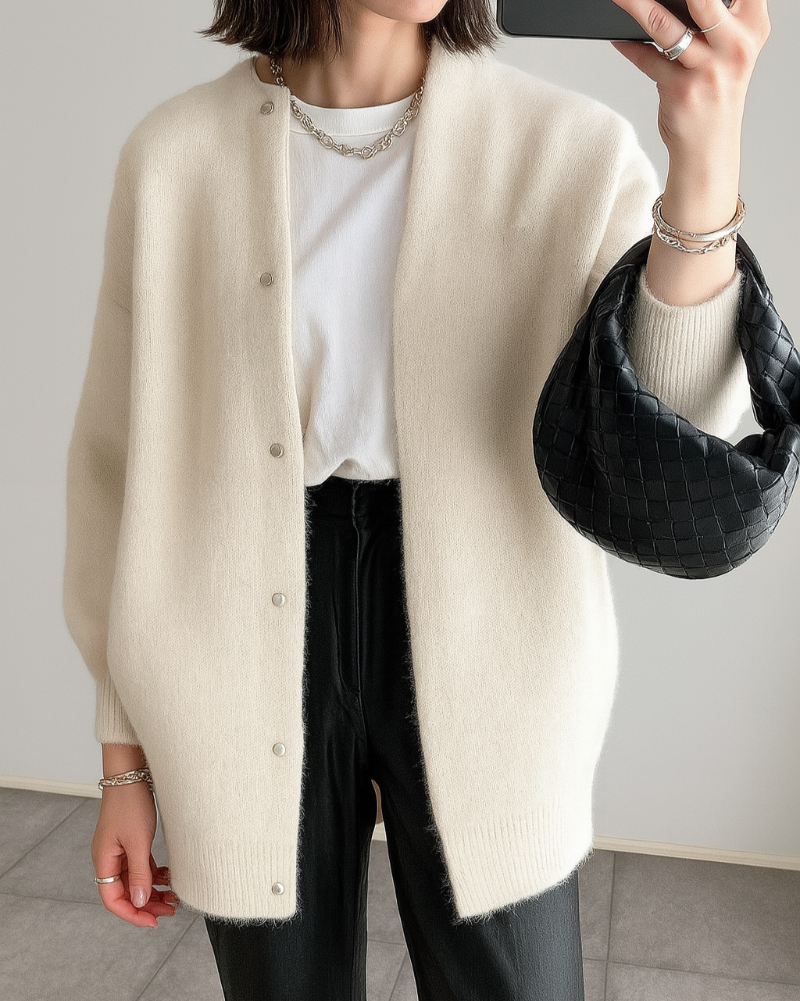 Kuschelige, minimalistische, weiche Strickjacke für Damen