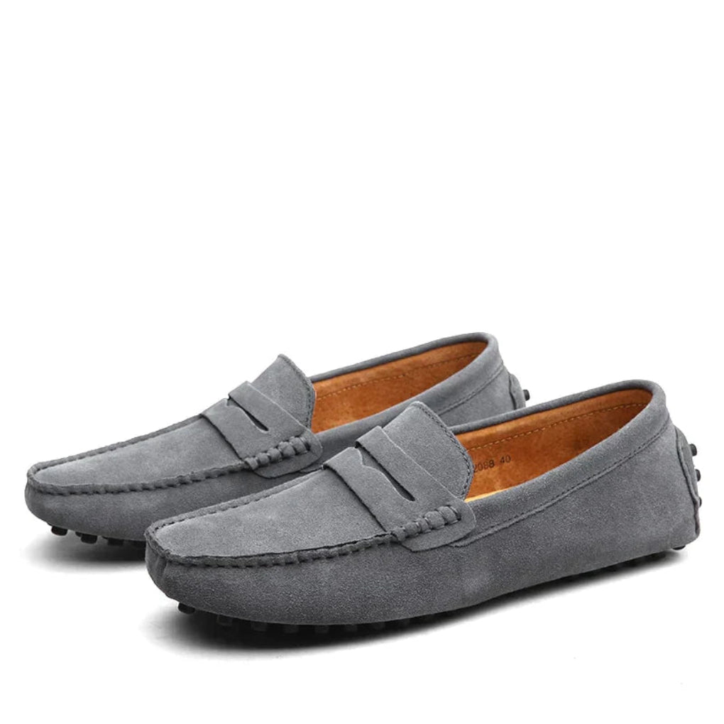 Loafer aus Wildleder im italienischen Stil