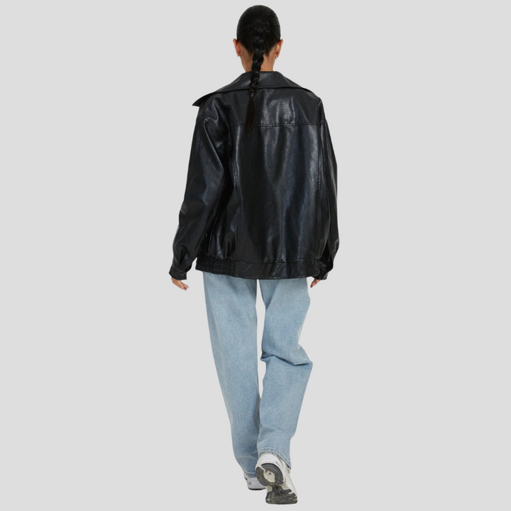 Lockere Damenjacke – Entspanntes Layering mit Kante