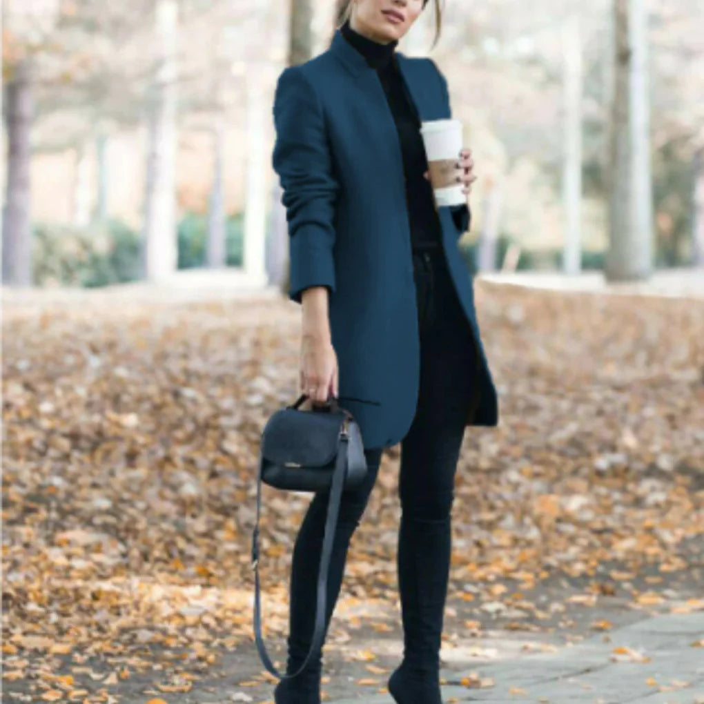 Vinterjakke med stående krage for kvinner – elegant ytterplagg med klassisk varme