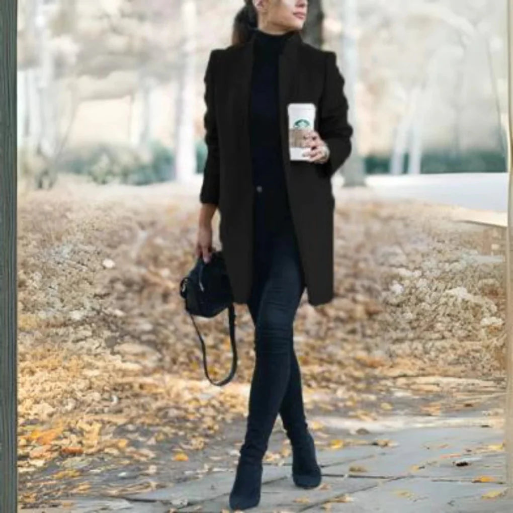 Vinterjakke med stående krage for kvinner – elegant ytterplagg med klassisk varme